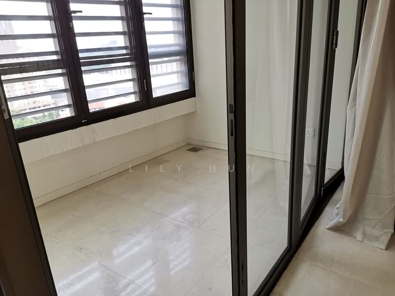 Servis Apartment untuk Dijual di i-Zen @ Kiara 2 - Lily Hun - Balcony - PropertyGuru.com.my