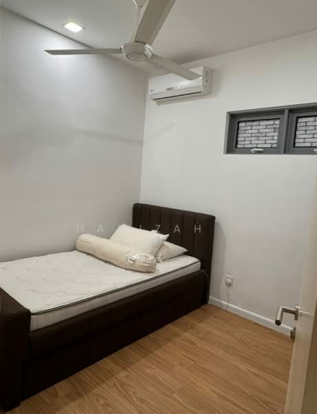 Condominium for Rent at Lakefront Residence - Hamizah . - PropertyGuru.com.my