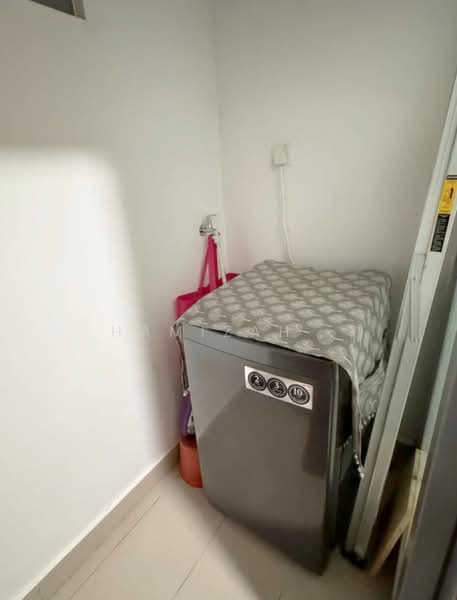 Condominium for Rent at Lakefront Residence - Hamizah . - PropertyGuru.com.my
