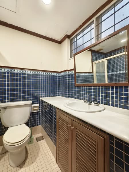 Kondominium untuk Dijual di Desa Angkasa - Sean Lim - Bathroom - PropertyGuru.com.my