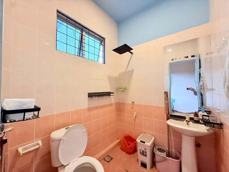 Rumah Teres 2 Tingkat untuk Dijual di Kuching (Sarawak) - Jeno Tan - Bathroom - PropertyGuru.com.my