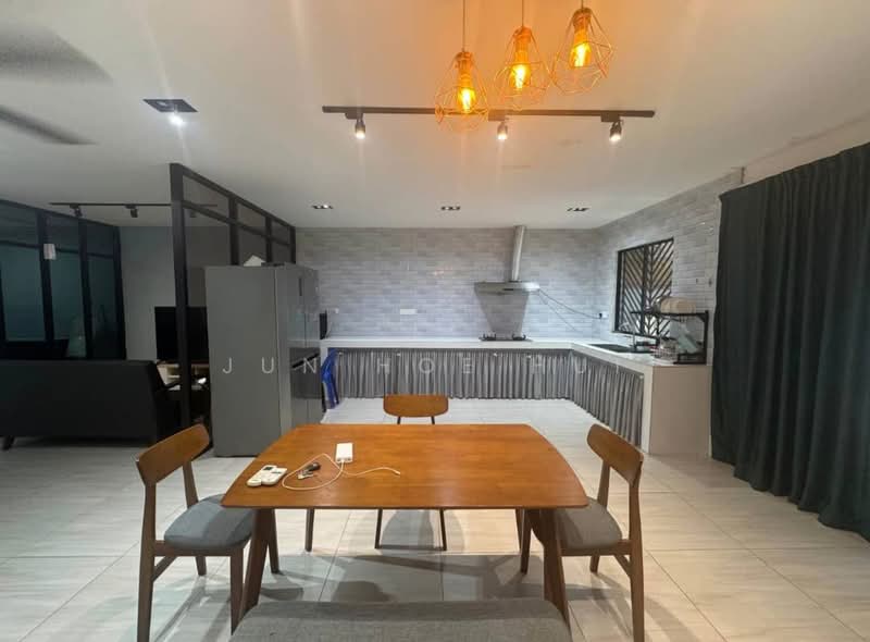 2-storey Terraced House for Sale in Taman Seputeh (Kota Kinabalu) - Jun Hoe Hui - Kitchen - PropertyGuru.com.my