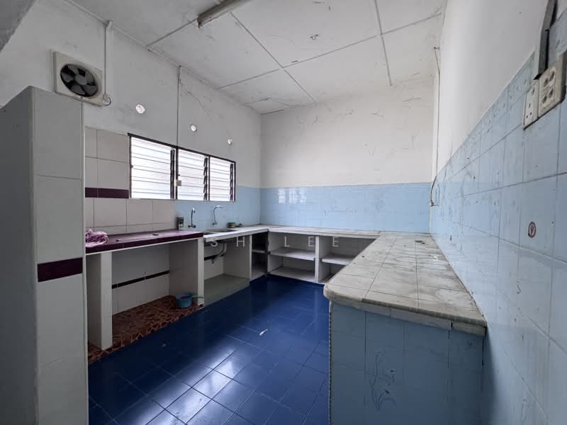 Rumah Teres 1 Tingkat untuk Disewa di Taman Senangan (Butterworth) - SH Lee - Kitchen - PropertyGuru.com.my