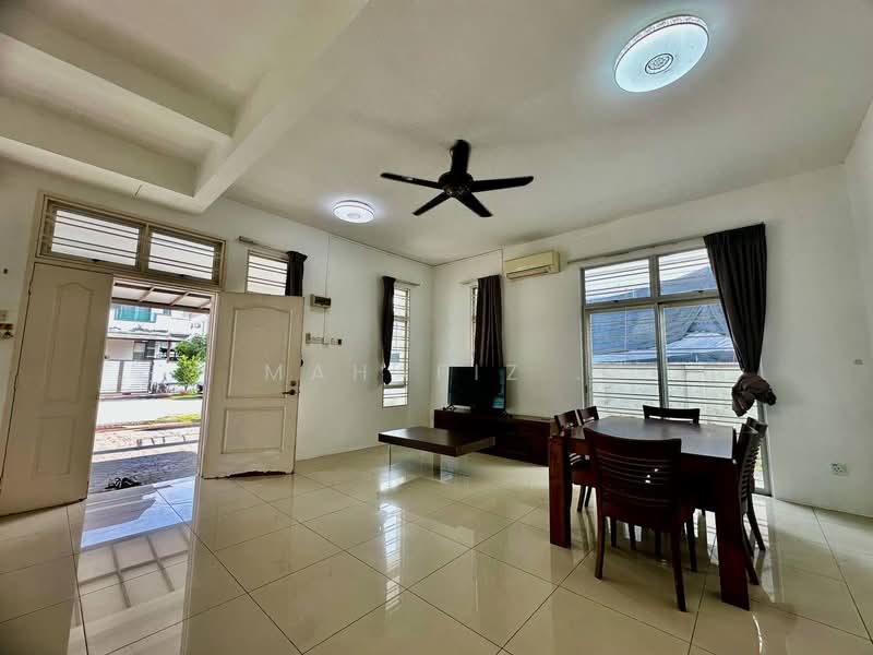 Semi-Detached House for Sale in Bandar Saujana Putra (Tanjong Duabelas) - Mahafiz . - PropertyGuru.com.my