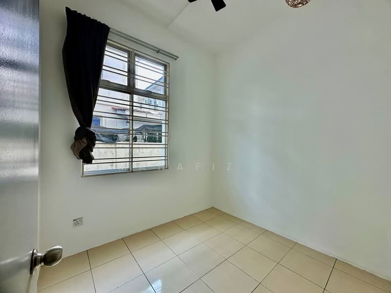 Semi-Detached House for Sale in Bandar Saujana Putra (Tanjong Duabelas) - Mahafiz . - PropertyGuru.com.my