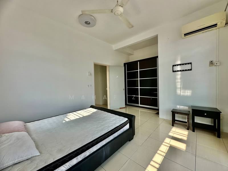 Semi-Detached House for Sale in Bandar Saujana Putra (Tanjong Duabelas) - Mahafiz . - PropertyGuru.com.my
