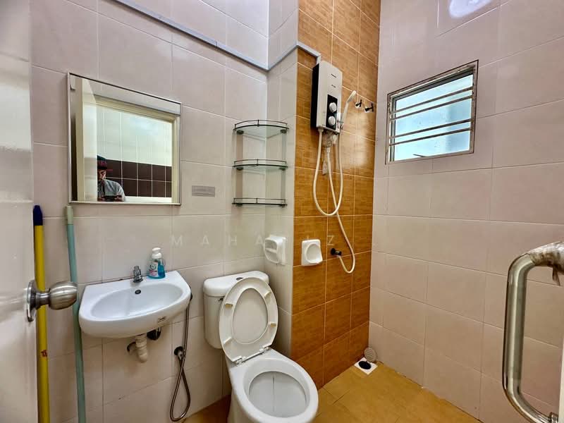 Semi-Detached House for Sale in Bandar Saujana Putra (Tanjong Duabelas) - Mahafiz . - PropertyGuru.com.my