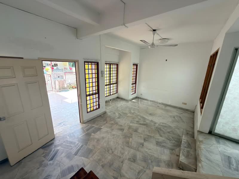 2-storey Terraced House for Sale in Bandar Country Homes (Rawang) - Liliey Fitri - PropertyGuru.com.my