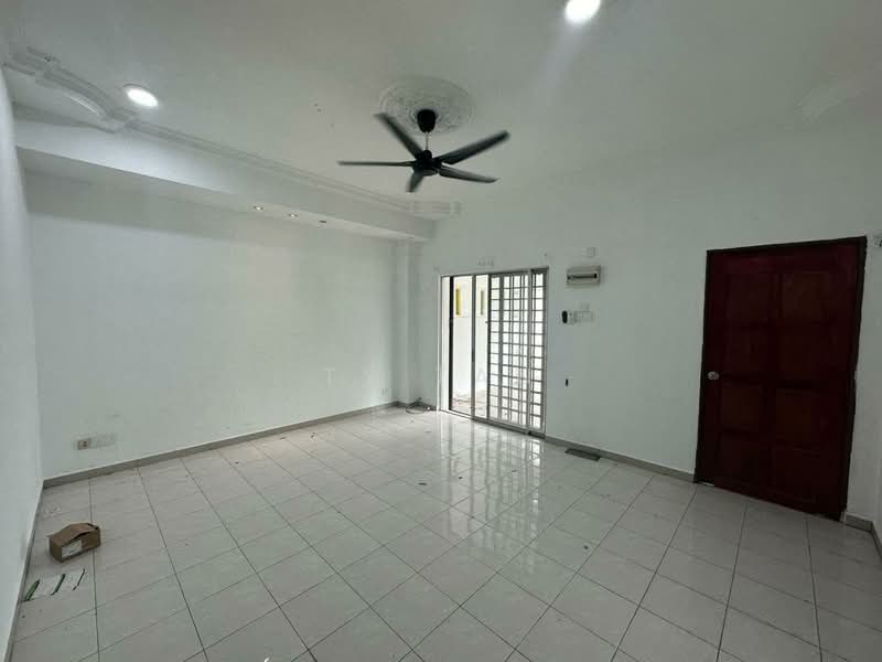 2-storey Terraced House for Sale in Bukit Indah (Iskandar Puteri (Nusajaya)) - TY Tan - Living Room - PropertyGuru.com.my