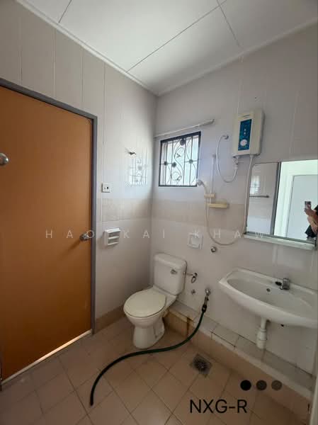 2-storey Terraced House for Sale in Setia Alam (Selangor) - Hao Kai Khaw - Bathroom - PropertyGuru.com.my