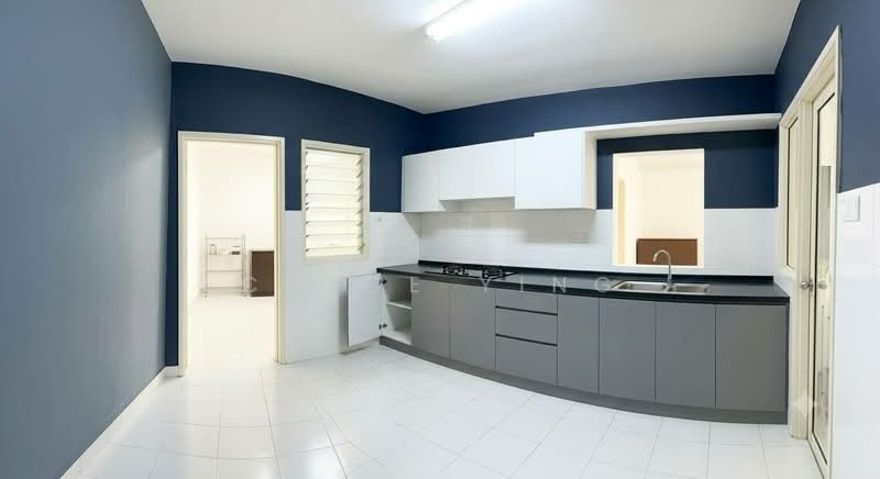 Service Residence for Sale at Sky Gardens Residences - Chloe Ying - Kitchen - PropertyGuru.com.my