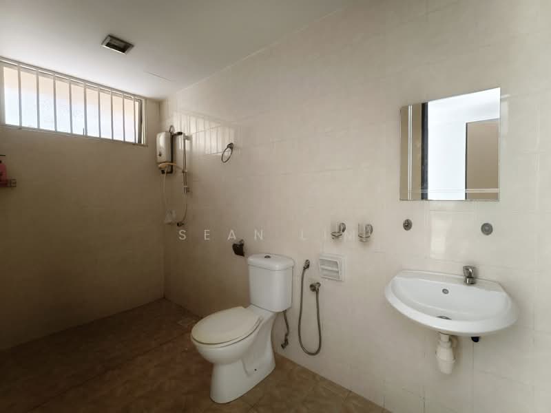 Rumah Bandar untuk Dijual di Jalan Ipoh (Kuala Lumpur) - Sean Lim - Bathroom - PropertyGuru.com.my