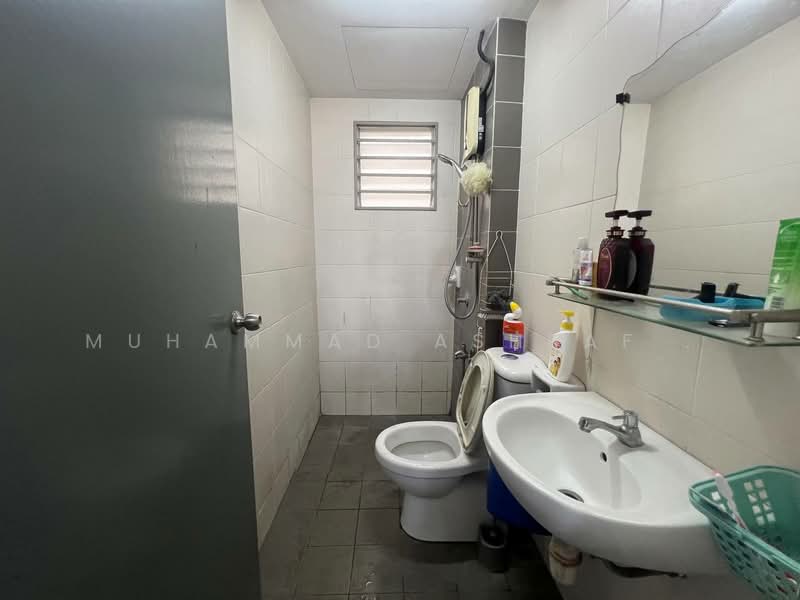Apartment for Sale at PR1MA Presint 11 - Muhammad Ashraf . - Bathroom - PropertyGuru.com.my