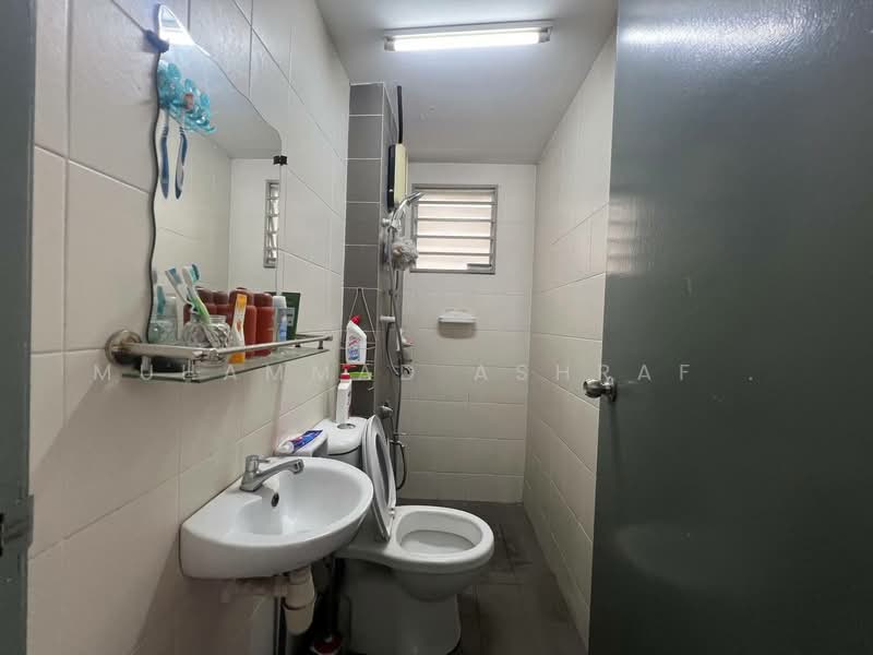 Apartment for Sale at PR1MA Presint 11 - Muhammad Ashraf . - Bathroom - PropertyGuru.com.my