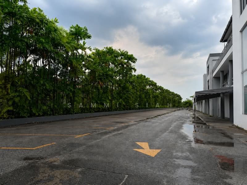 Commercial Bungalow for Rent in Petaling Jaya (Selangor) - Sammi Siah - Parking Side - PropertyGuru.com.my