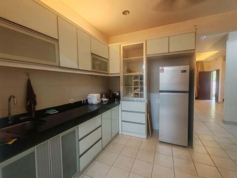 Rumah Teres 2 Tingkat untuk Disewa di Kota Kemuning (Shah Alam) - Chloe Tan - Kitchen - PropertyGuru.com.my