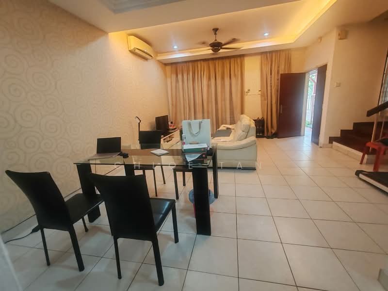 Rumah Teres 2 Tingkat untuk Disewa di Kota Kemuning (Shah Alam) - Chloe Tan - Living Room - PropertyGuru.com.my