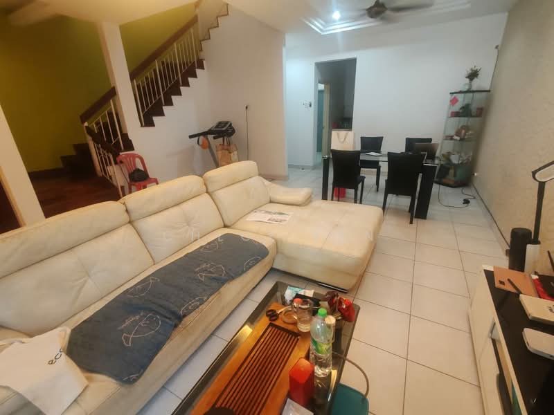 Rumah Teres 2 Tingkat untuk Disewa di Kota Kemuning (Shah Alam) - Chloe Tan - Living Room - PropertyGuru.com.my