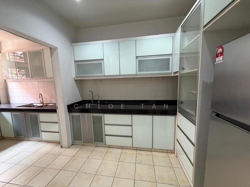 Rumah Teres 2-Tingkat untuk Disewa di Kota Kemuning (Shah Alam) - Chloe Tan - Kitchen - PropertyGuru.com.my