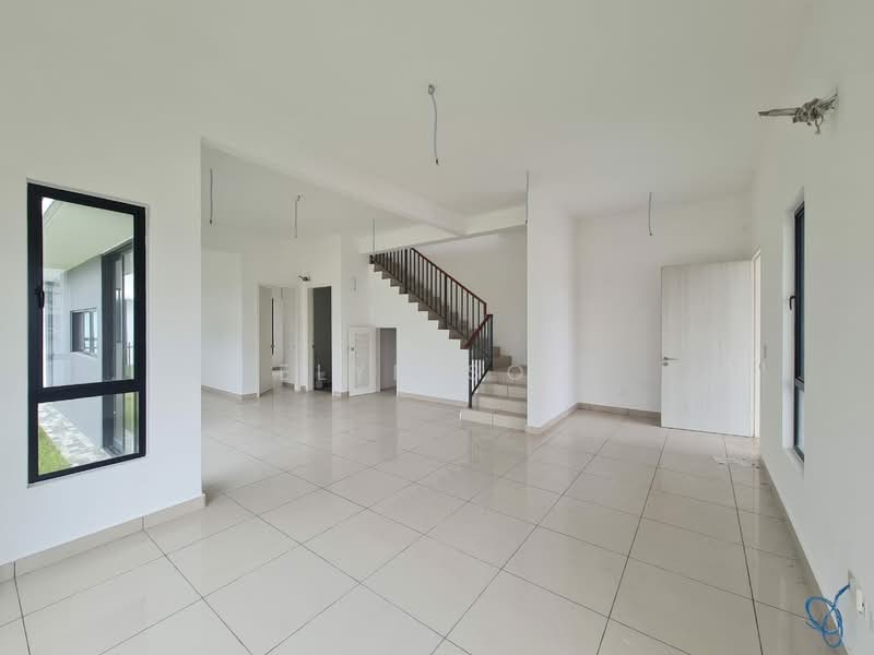 2-storey Terraced House for Sale in Telok Panglima Garang (Selangor) - Elyn Soo - Living Room - PropertyGuru.com.my