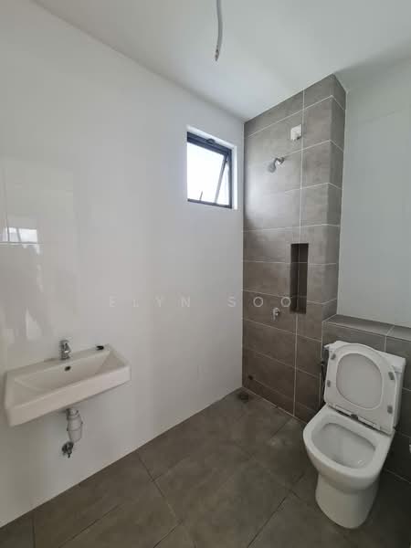 2-storey Terraced House for Sale in Telok Panglima Garang (Selangor) - Elyn Soo - Bathroom - PropertyGuru.com.my