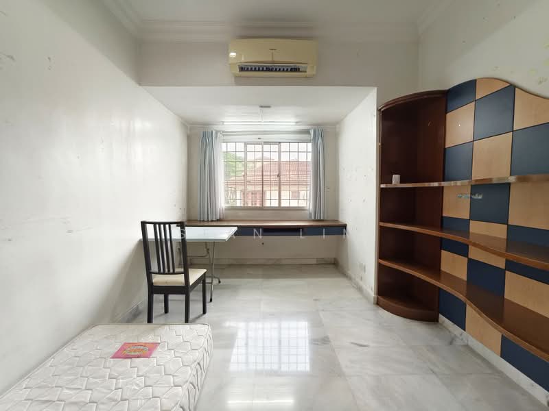 Rumah Teres 2 Tingkat untuk Dijual di Taman Bukit Idaman (Selayang) - Sean Lim - Bedroom - PropertyGuru.com.my