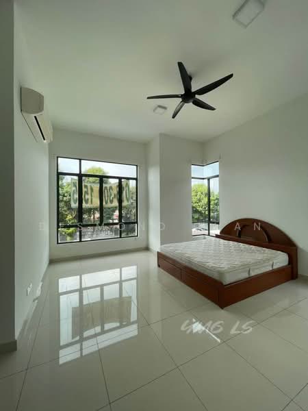 Rumah Kluster untuk Dijual di Canary Garden (Klang) - Desmond Chan - Bedroom - PropertyGuru.com.my