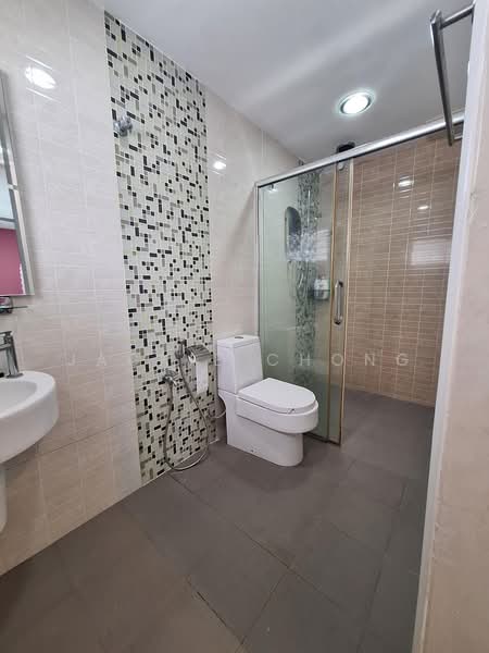 Rumah Teres 2 Tingkat untuk Dijual di Taman United (Jalan Klang Lama (Old Klang Road)) - Jackie Chong - Bathroom - PropertyGuru.com.my