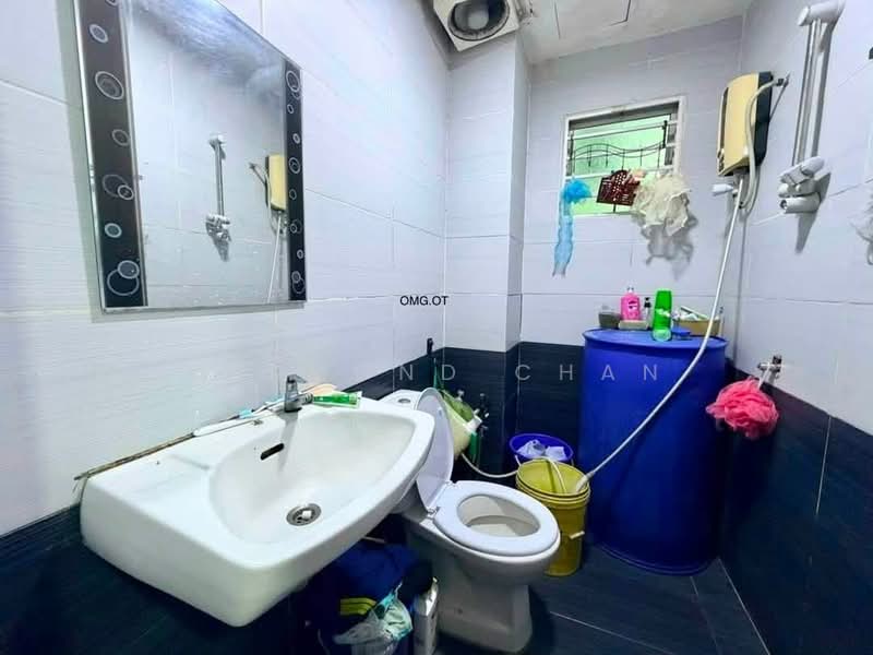 2-storey Terraced House for Sale in Bandar Botanic (Klang) - Desmond Chan - Bathroom - PropertyGuru.com.my