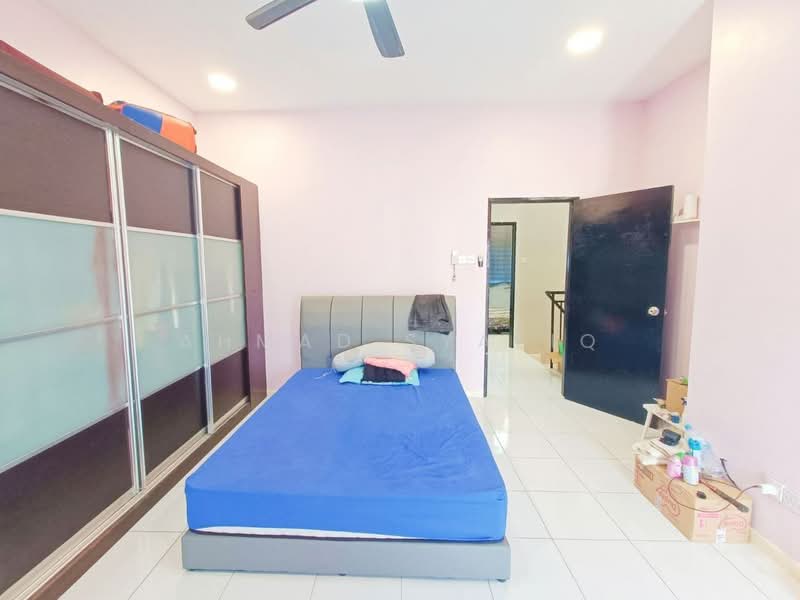 Terraced House for Sale in Bandar Mahkota Banting (Tanjong Duabelas) - Ahmad Syafiq - PropertyGuru.com.my