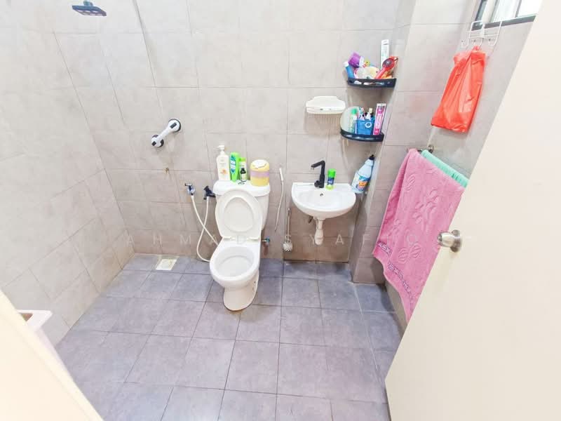 Terraced House for Sale in Bandar Mahkota Banting (Tanjong Duabelas) - Ahmad Syafiq - PropertyGuru.com.my