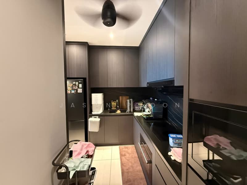 Kondominium untuk Disewa di Queens Residences Q1 @ Queens Waterfront - Jason Phoon - Kitchen - PropertyGuru.com.my