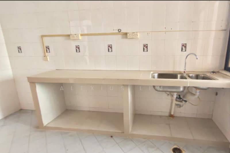 2-storey Terraced House for Sale in Taman Sutera (Johor Bahru) - Alexius Lim - Kitchen - PropertyGuru.com.my