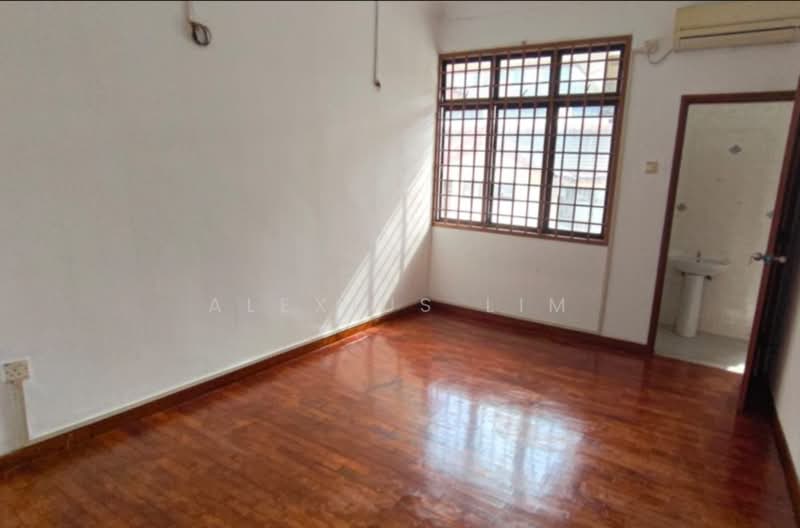 2-storey Terraced House for Sale in Taman Sutera (Johor Bahru) - Alexius Lim - Interior - PropertyGuru.com.my