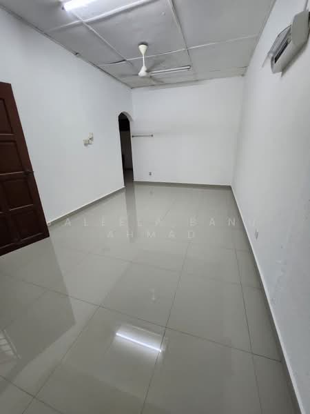 Bungalow for Rent in Kampung Jawa (Klang) - Jaleela Banu Ahmad - Interior - PropertyGuru.com.my