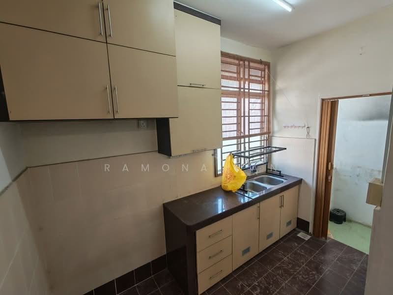 Rumah Bandar untuk Dijual di Taman Krubong Perdana (Krubong) - Ramona Tan - Kitchen - PropertyGuru.com.my