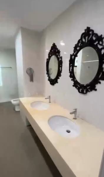 Kondominium untuk Disewa di 98 Nibong Residence - Patrick . - Bathroom - PropertyGuru.com.my