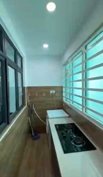 Kondominium untuk Disewa di 98 Nibong Residence - Patrick . - Kitchen - PropertyGuru.com.my