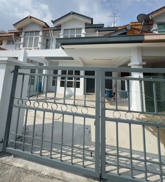 Semi-Detached House for Rent in Setia Impian (Setia Alam) - Jaleela Banu Ahmad - Exterior - PropertyGuru.com.my
