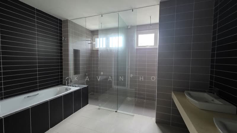 Rumah Berkembar untuk Dijual di TAMAN PUCHONG UTAMA (Puchong) - Kavan Ho - Bathroom - PropertyGuru.com.my