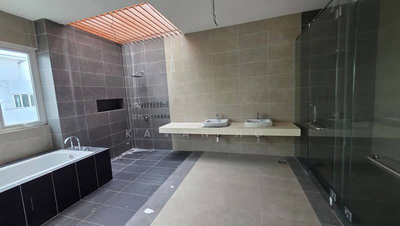 Rumah Berkembar untuk Dijual di TAMAN PUCHONG UTAMA (Puchong) - Kavan Ho - Bathroom - PropertyGuru.com.my
