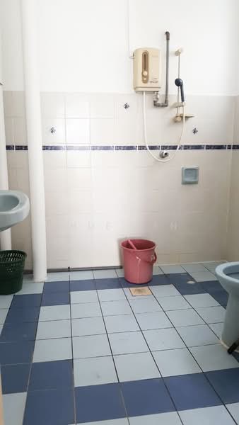 Kondominium untuk Disewa di Bam Villa - Shue Sen - Bathroom - PropertyGuru.com.my