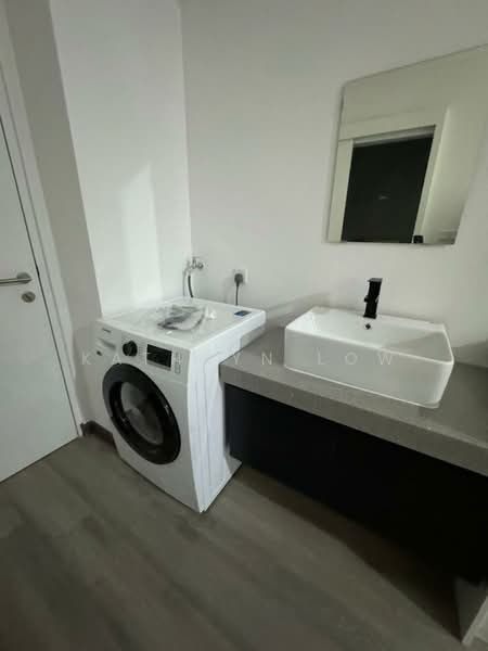 Servis Apartment untuk Disewa di Cubic Botanical - Kathryn Low - Bathroom - PropertyGuru.com.my