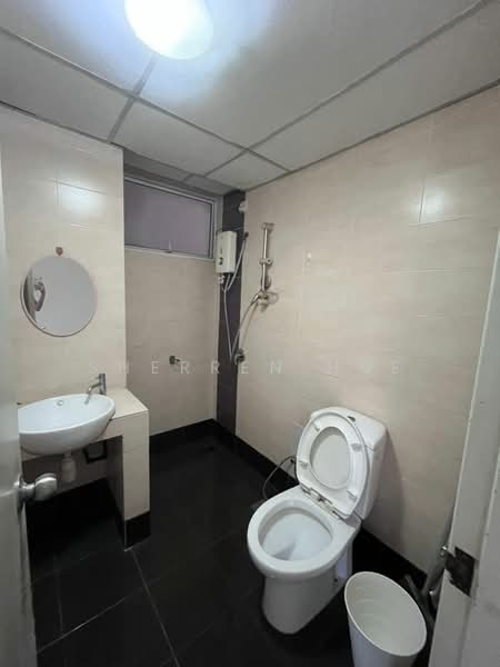Condominium for Sale at Cova Suites - Sherren Hue - Common Bathroom - PropertyGuru.com.my