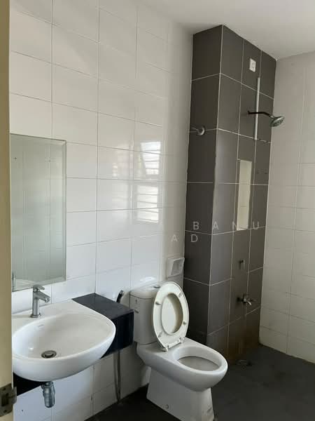 2-storey Terraced House for Rent in Klang (Selangor) - Jaleela Banu Ahmad - Bathroom - PropertyGuru.com.my
