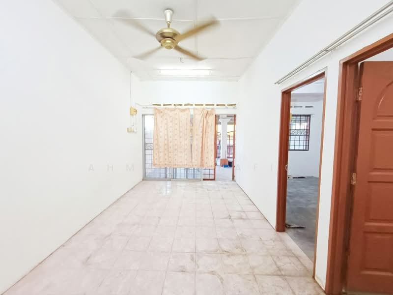 Rumah Teres 1 Tingkat untuk Dijual di Taman Manggis Jaya (Banting) - Ahmad Syafiq - PropertyGuru.com.my