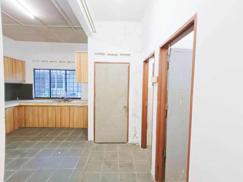 Rumah Teres 1 Tingkat untuk Dijual di Taman Manggis Jaya (Banting) - Ahmad Syafiq - PropertyGuru.com.my