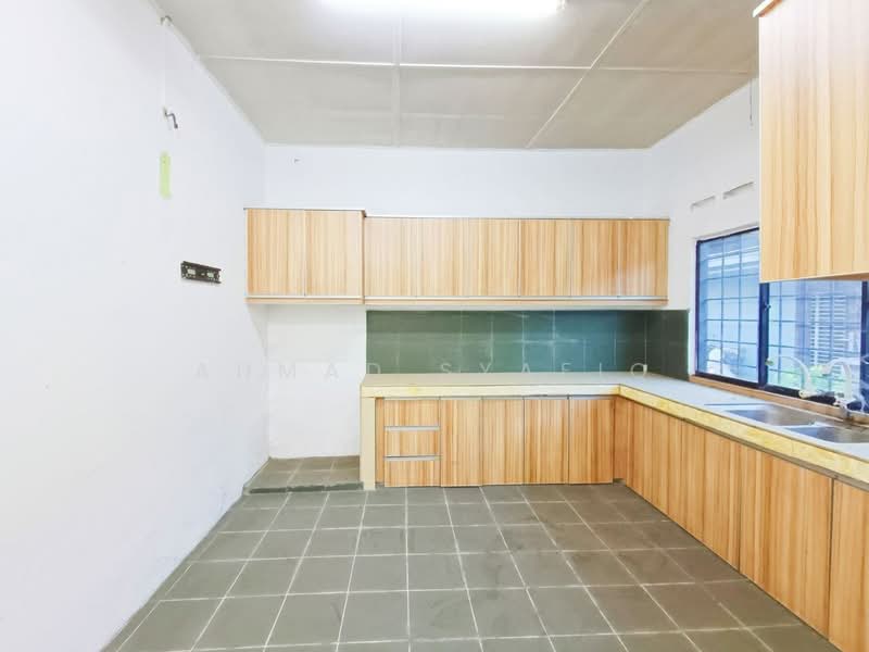 Rumah Teres 1 Tingkat untuk Dijual di Taman Manggis Jaya (Banting) - Ahmad Syafiq - PropertyGuru.com.my