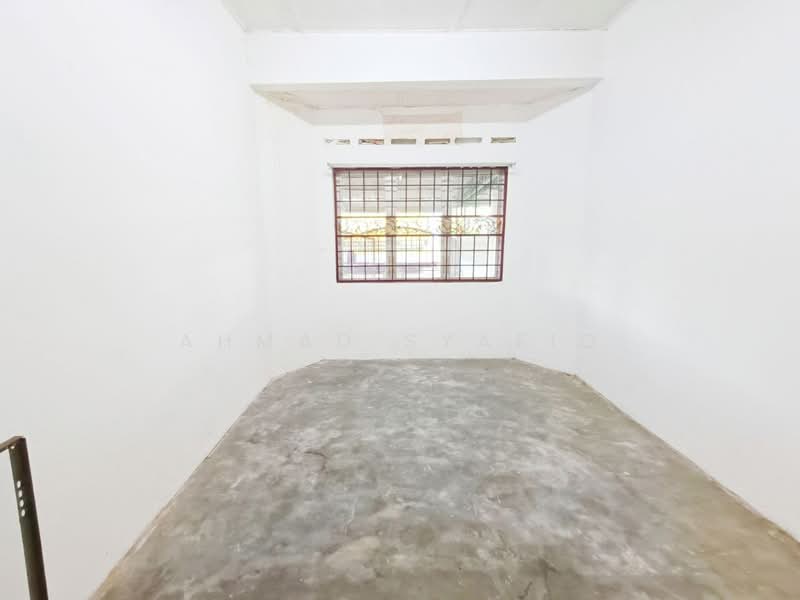 Rumah Teres 1 Tingkat untuk Dijual di Taman Manggis Jaya (Banting) - Ahmad Syafiq - PropertyGuru.com.my