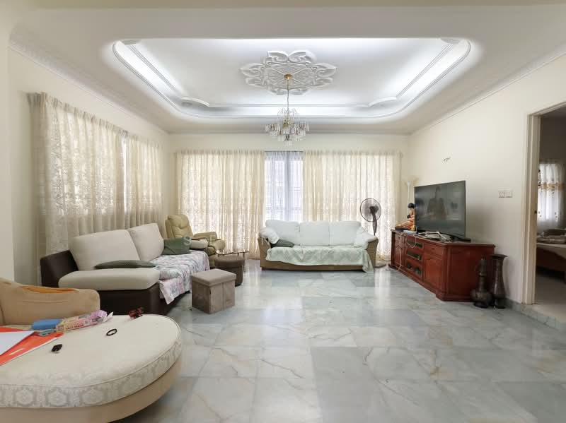 1.5-storey Terraced House for Sale in Taman Ehsan (Kepong) - Sean Lim - Living Room - PropertyGuru.com.my